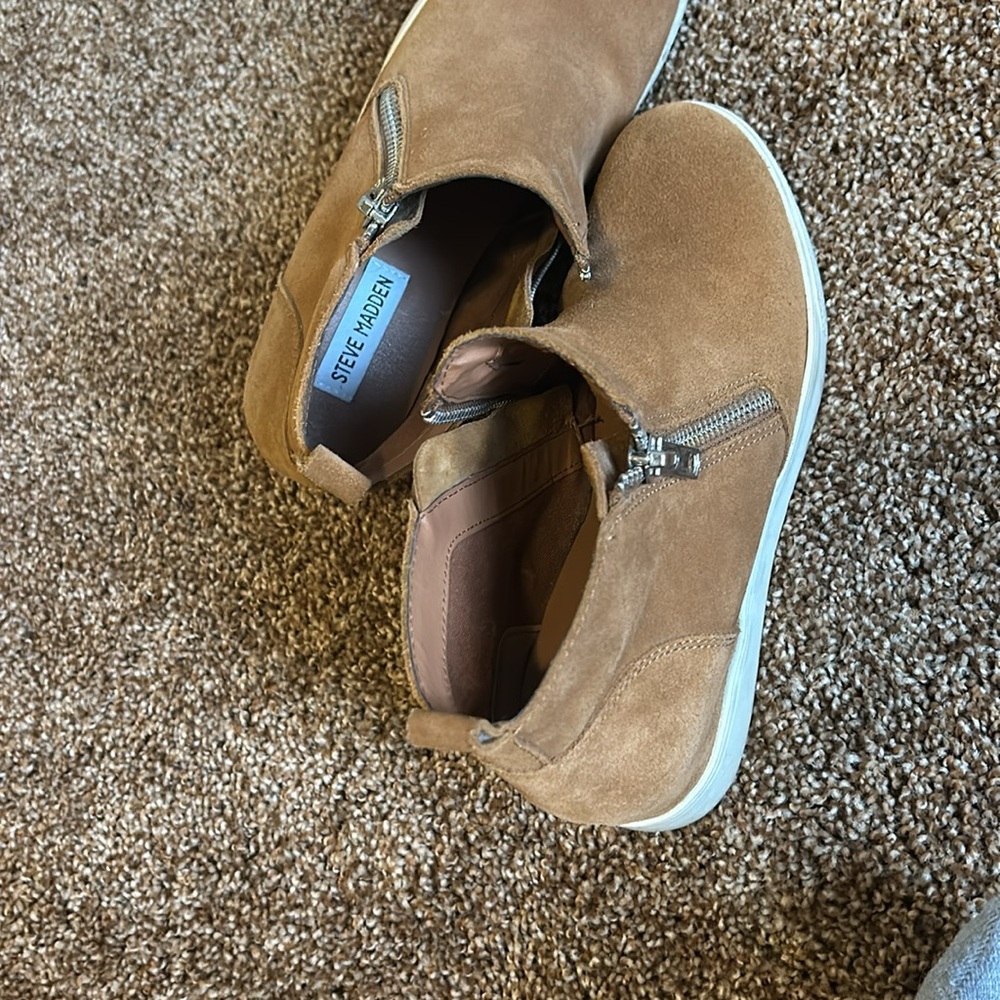 Steve Madden Boots - Picture 4 of 5